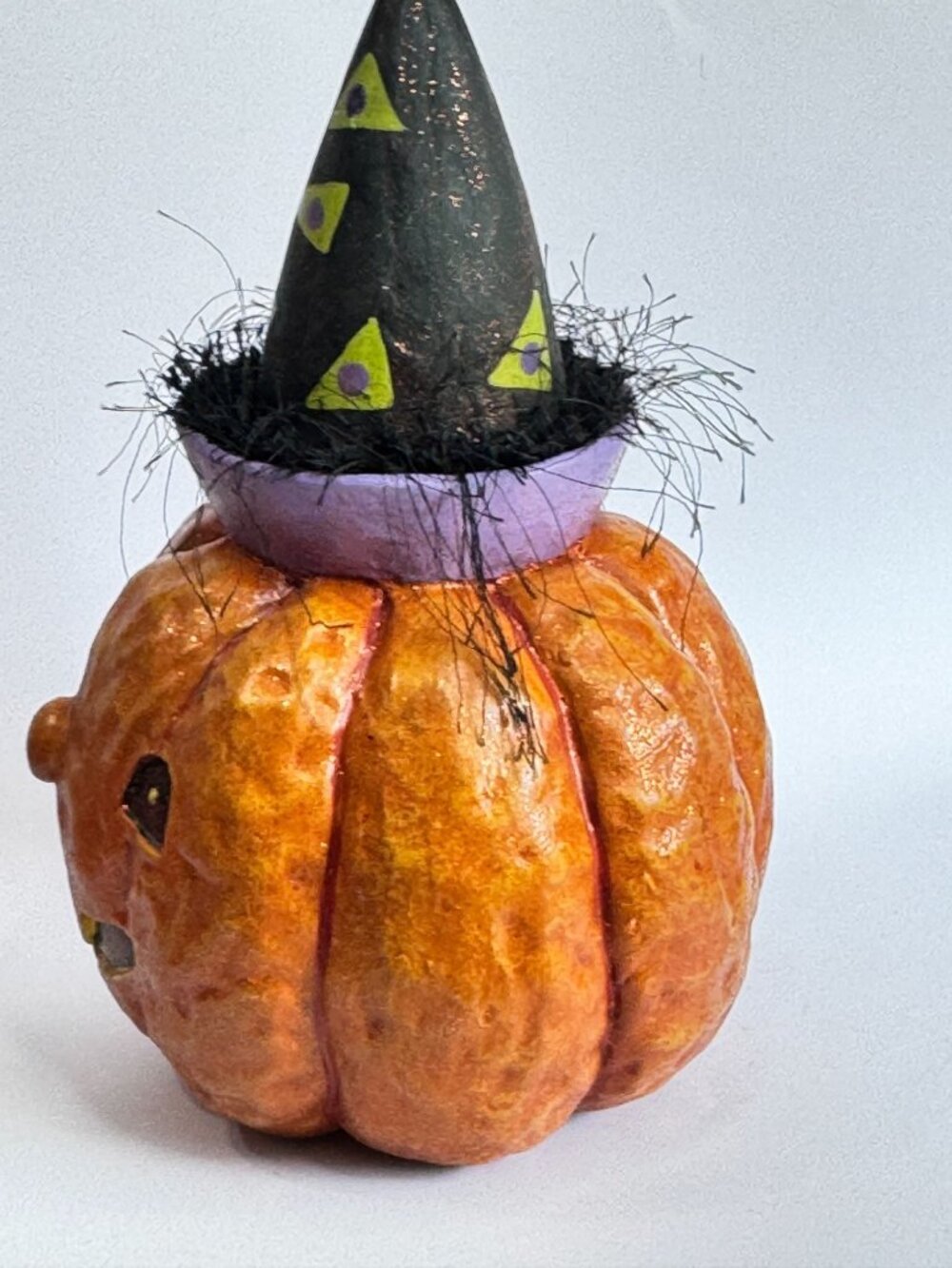 RAZ Imports Halloween Jack O Lantern Pumpkin Witch Hat Paper Mache 12" Licensed - Picture 5 of 7